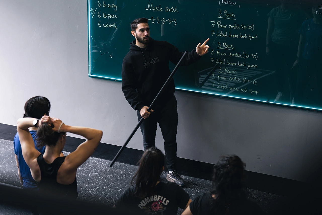 CrossFit eğitmeni antrenman programını açıklıyor